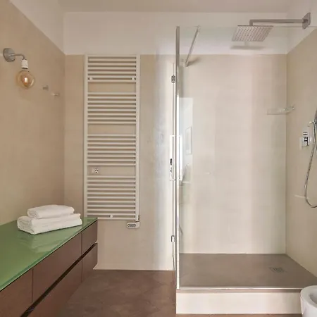 3 Master Bedrooms With Balcony On The River With Views Florence Exterior photo